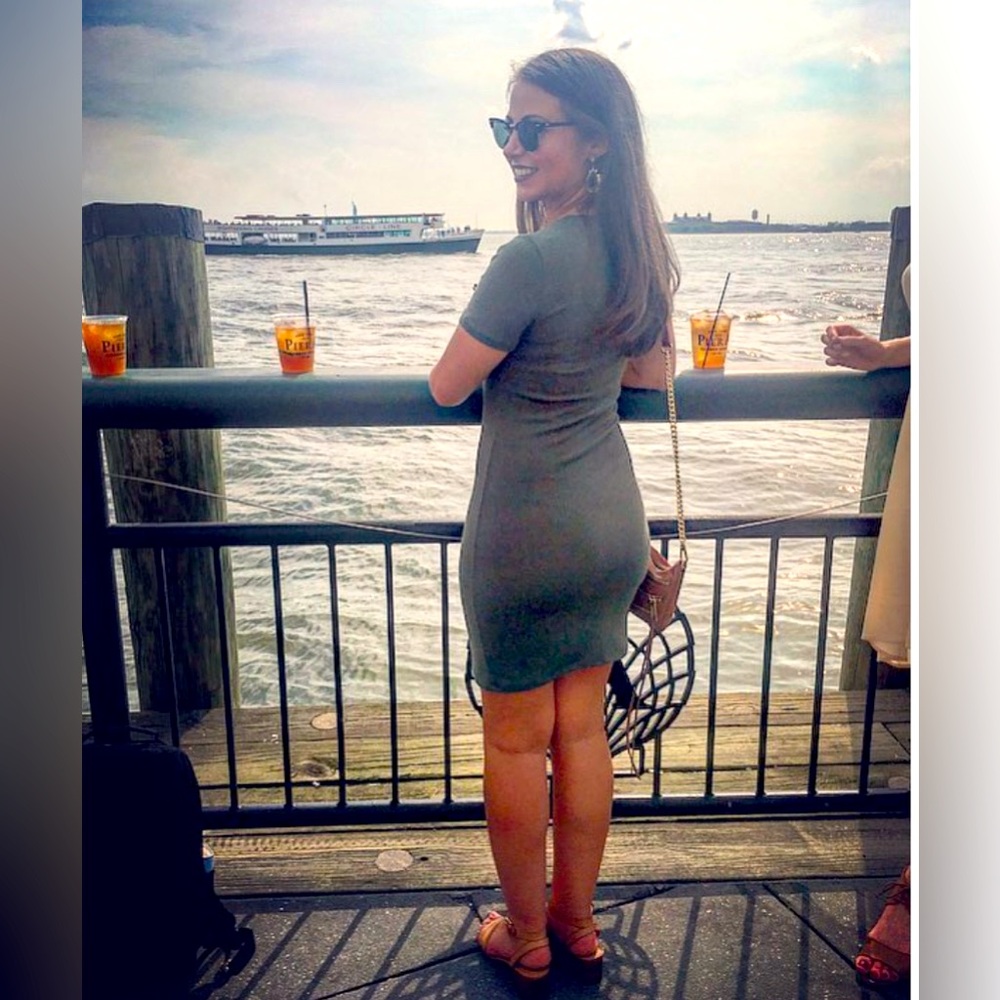 Green ribbed short sleeve dress 💚